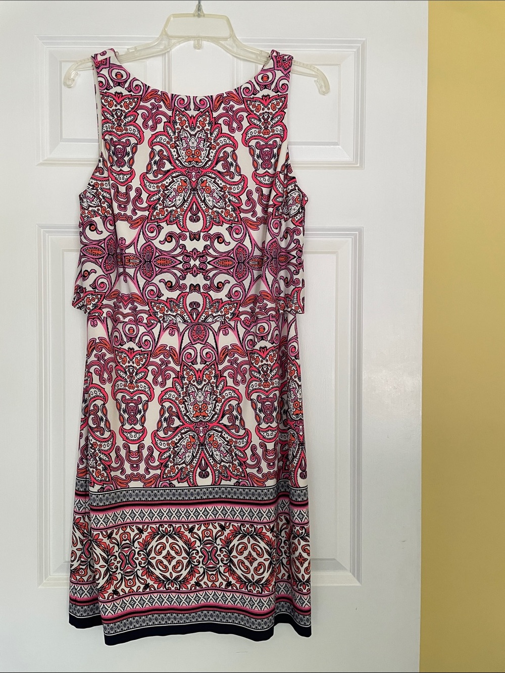 Vince Camuto Pink, White & Black Printed Sleeveless Midi Dress